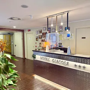 https://hotel-giacosa.it-lombardy.com