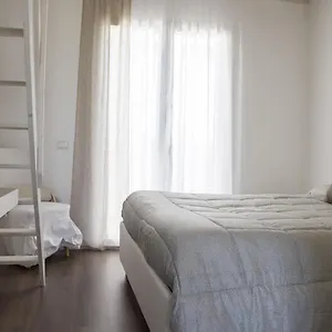 https://home-suites-home.hotelinveneto.com